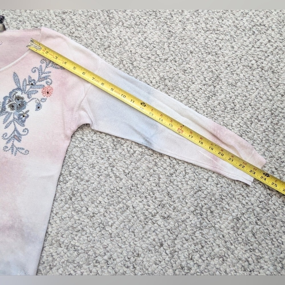 Amaryllis Womens (Size M) Pastel Tie-Dyed V-Neck Sweater w/ Floral Embroidery - Picture 11 of 13